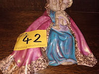 Lot 42 - madonna met kind in keramiek - afbeelding 1 van  4