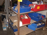 Lot 42 - rek op wielen - afbeelding 2 van  2
