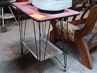 Lot 42 - retro tv tafeltje - afbeelding 1 van  2