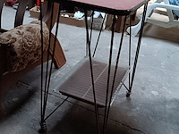 Lot 42 - retro tv tafeltje - afbeelding 2 van  2