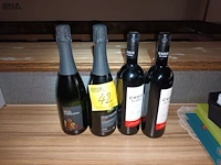 Lot 42 - wijn en cava. 4 stuks - afbeelding 1 van  3