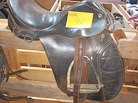 Lot 42 - zadel - afbeelding 2 van  4