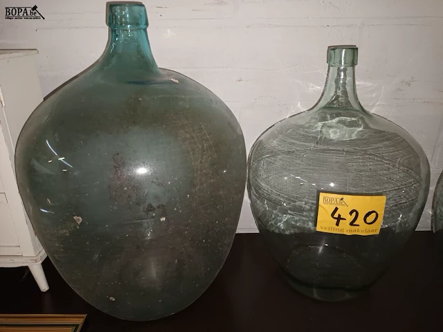 Lot 420 - dame jeanne. 3 stuks - afbeelding 2 van  4