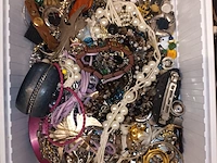 Lot 420 - juwelen - afbeelding 2 van  3