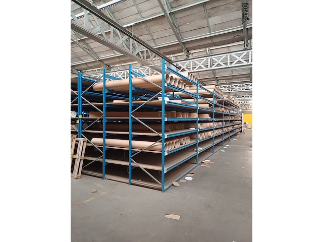 Lot 420 - magazijnstelling - afbeelding 1 van  7