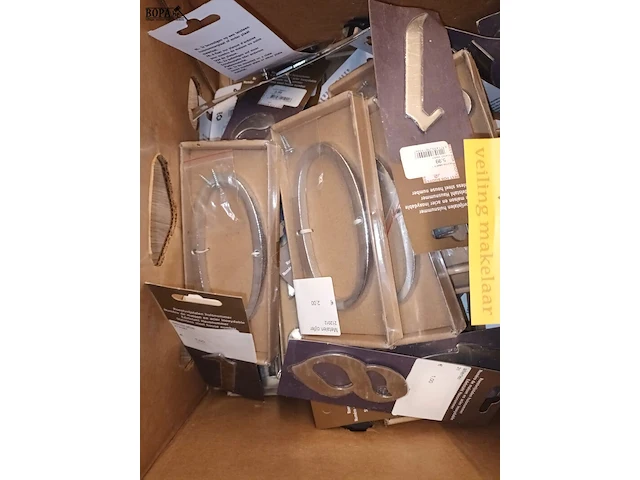 Lot 421 - cijfers en letters - afbeelding 3 van  4