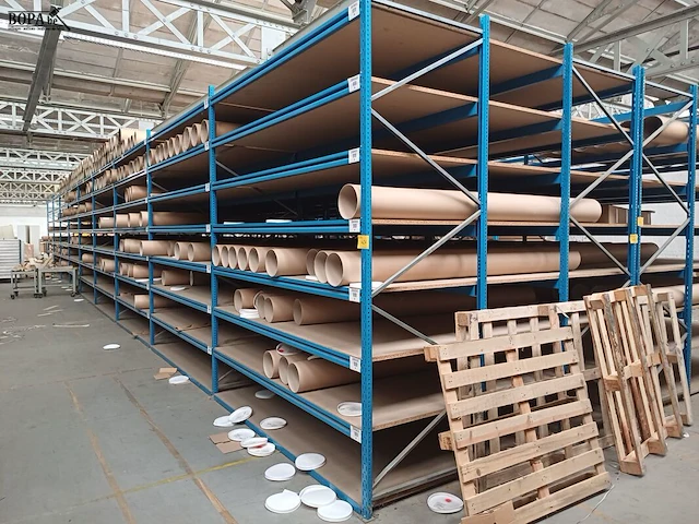 Lot 421 - magazijnstelling - afbeelding 1 van  5
