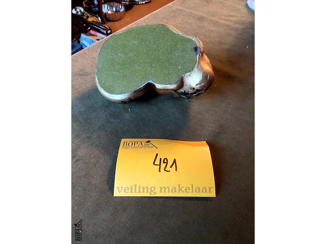 Lot 421 - verkoperde kat - afbeelding 3 van  3