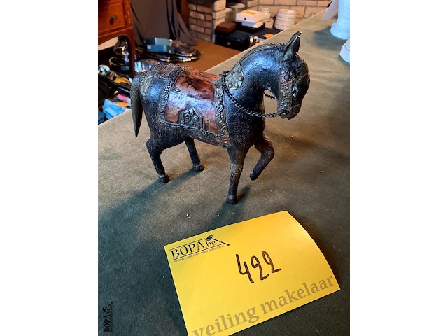 Lot 422 - houten paardje - afbeelding 3 van  4