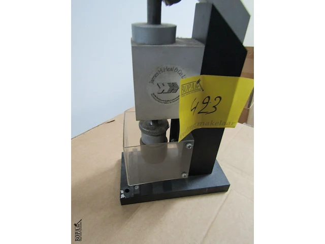 Lot 423 - coatinglaag tester - afbeelding 1 van  3