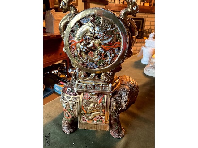 Lot 423 - olifant wierookbrander 2delig - afbeelding 4 van  7