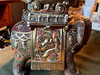 Lot 423 - olifant wierookbrander 2delig - afbeelding 5 van  7