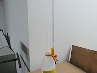 Lot 424 - automatische burette - afbeelding 1 van  2
