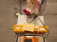 Lot 425 - huisraad. 5 stuks - afbeelding 1 van  4