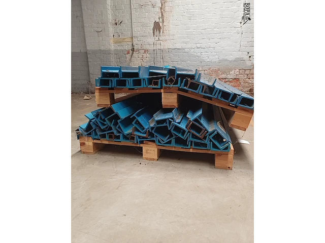 Lot 425 - magazijnstelling - afbeelding 3 van  3