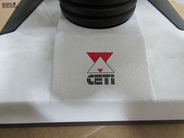 Lot 425 - microscoop en cctv camera - afbeelding 4 van  7