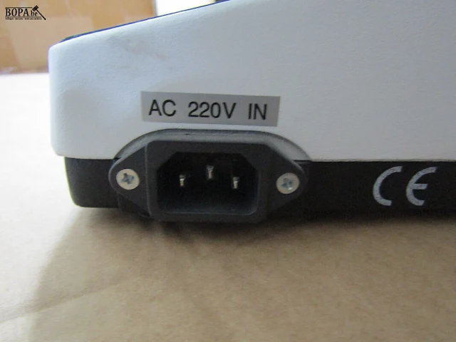 Lot 425 - microscoop en cctv camera - afbeelding 6 van  7