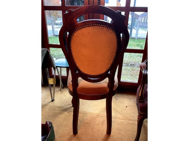 Lot 425 - stoel met fluweel bekleed - afbeelding 6 van  7
