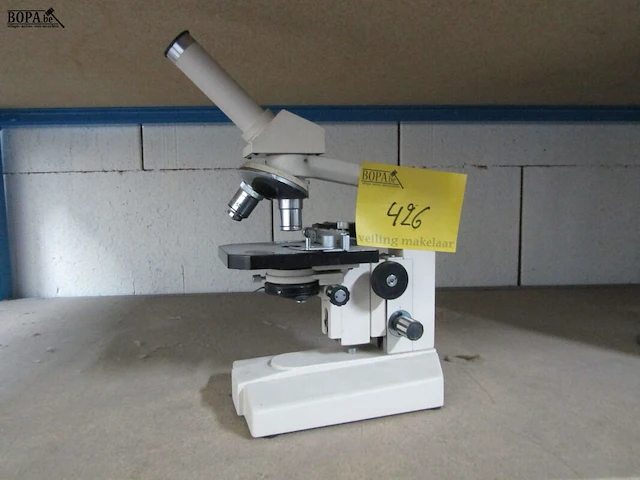 Lot 426 - microscoop viking - afbeelding 1 van  3