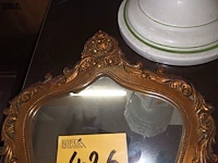 Lot 426 - vergulde kuifspiegel - afbeelding 3 van  3
