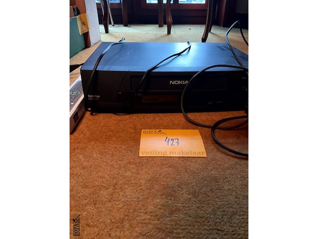 Lot 427 - nokia videospeler/oud telefoontoestel, 3 stuks - afbeelding 2 van  4