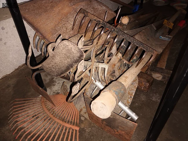 Lot 427 - tuingereedschap. 23 stuks - afbeelding 3 van  3