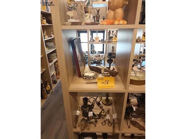 Lot 428 - diverse decoratie - afbeelding 1 van  6