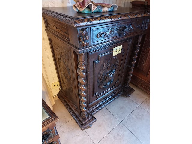 Lot 43 - antieke franse jachtkast - afbeelding 2 van  4