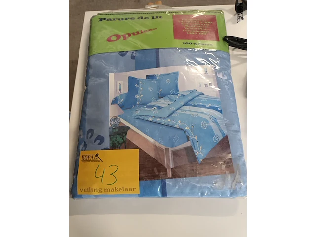 Lot 43 - bedlinnen - afbeelding 1 van  3