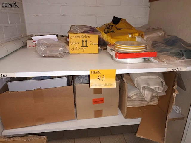 Lot 43 - diversen - afbeelding 1 van  5