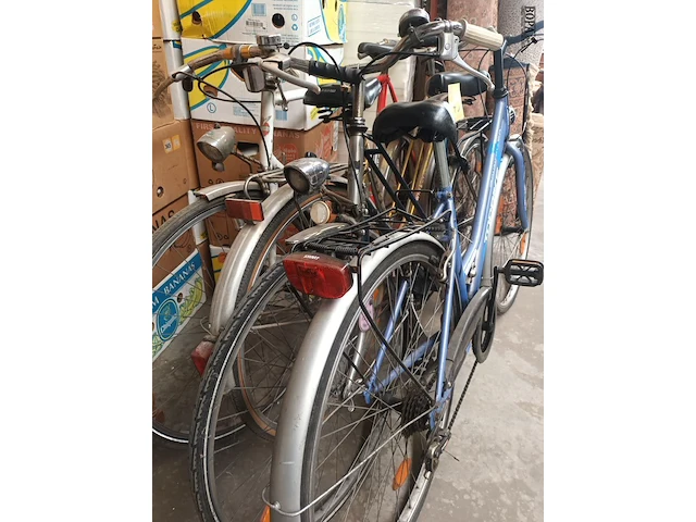 Lot 43 - fietsen. 4 stuks - afbeelding 6 van  7