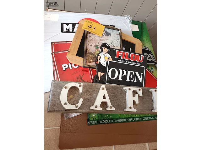 Lot 43 - reclame borden. 11 stuks - afbeelding 1 van  1