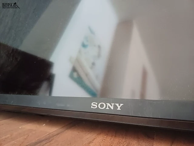 Lot 43 - sony tv met beugel - afbeelding 2 van  4