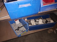 Lot 43 - werkmateriaal. inhoud rek - afbeelding 5 van  5