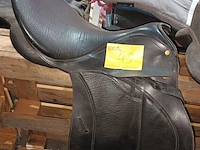 Lot 43 - zadel - afbeelding 1 van  3
