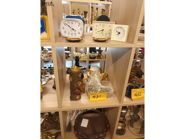 Lot 431 - diverse decoratie - afbeelding 1 van  6