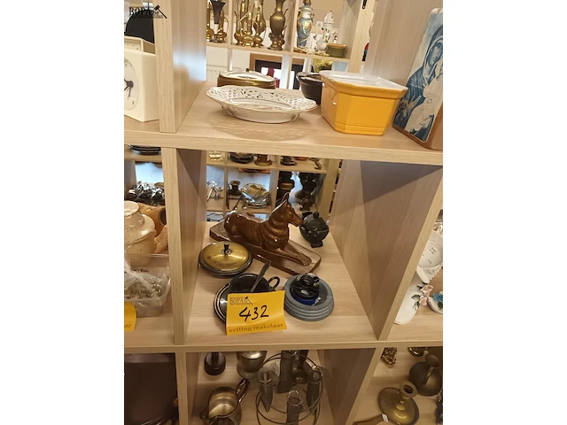 Lot 432 - diverse decoratie - afbeelding 1 van  6