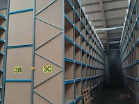 Lot 432 - magazijnstelling - afbeelding 1 van  5