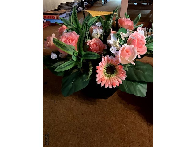 Lot 432 - tuilen kunstbloemen, 2 stuks - afbeelding 2 van  4