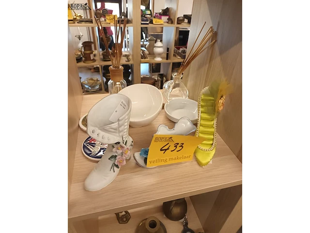 Lot 433 - diverse decoratie - afbeelding 3 van  6