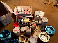 Lot 433 - lot merkartikelen ivm dranken - afbeelding 1 van  9