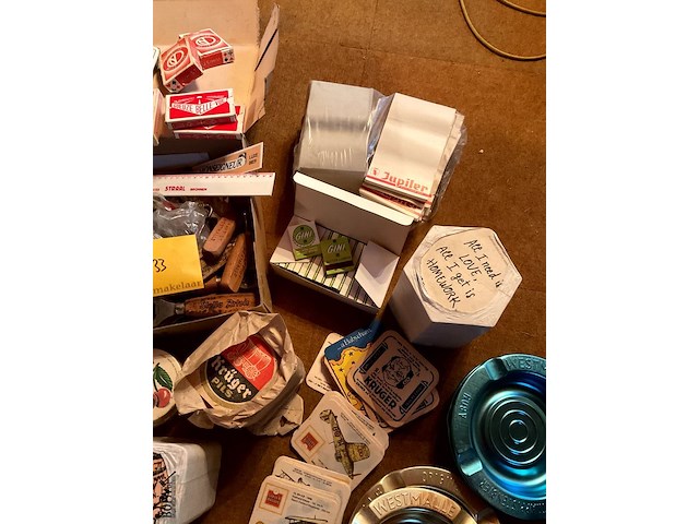 Lot 433 - lot merkartikelen ivm dranken - afbeelding 3 van  9