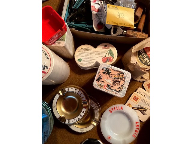 Lot 433 - lot merkartikelen ivm dranken - afbeelding 6 van  9