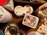 Lot 433 - lot merkartikelen ivm dranken - afbeelding 6 van  9