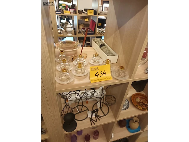 Lot 434 - diverse decoratie - afbeelding 1 van  6