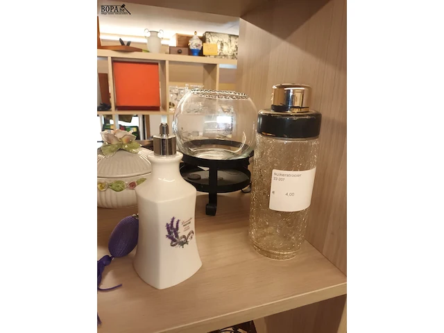 Lot 435 - diverse decoratie - afbeelding 2 van  5