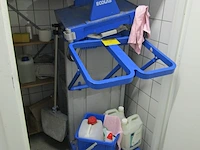 Lot 435 - schoonmaak trolley ecolab - afbeelding 1 van  2