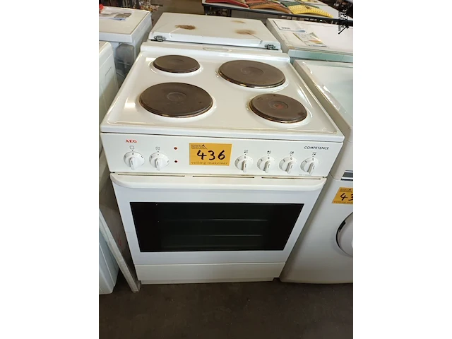 Lot 436 - elektrisch fornuis aeg - afbeelding 1 van  4