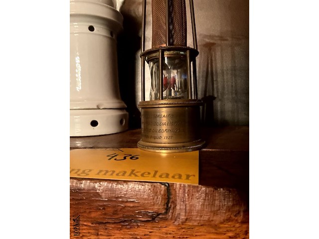 Lot 436 - mijnlampje met opschrift brons, 1887-1927 - afbeelding 4 van  4