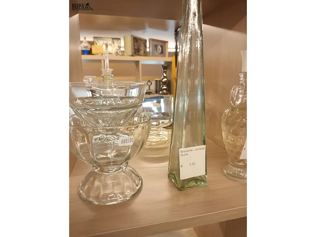 Lot 437 - diverse decoratie - afbeelding 2 van  5